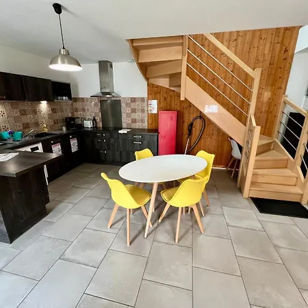 Privee & Espaces Communs * Lussac-les-Châteaux