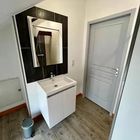 Appartamento Privee & Espaces Communs Lussac-les-Châteaux