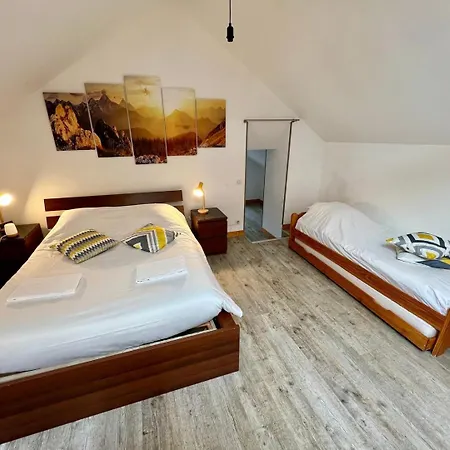 Privee & Espaces Communs * Lussac-les-Châteaux